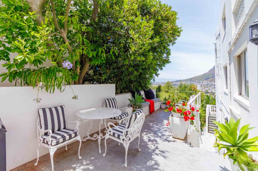 To Let 2 Bedroom Property for Rent in Tamboerskloof Western Cape